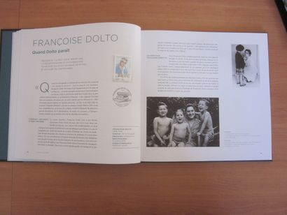 Deux livres des timbres de la poste française...