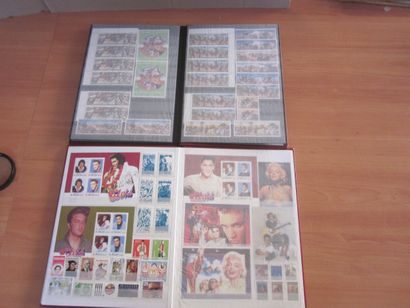 Un carton avec 24 classeurs de TP avec classement...