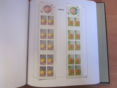 Un album DAVO avec étuis (bon état), TP de...