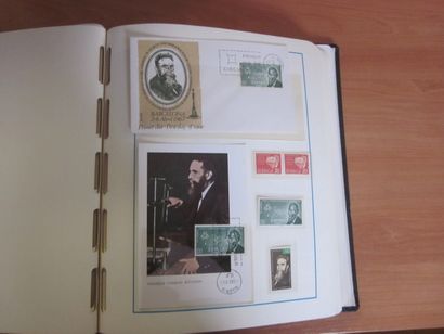 Un carton avec 8 classeurs de TP principalement...