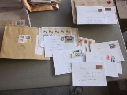 Trois cartons avec un fort volume de courrier...