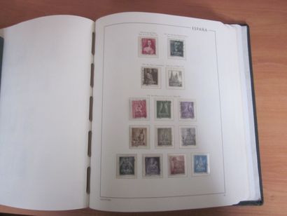 Quatre albums LEUCHTTURM Espagne à 1990 (bon...