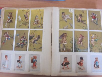 Un gros album de chomos, la reliure est en...