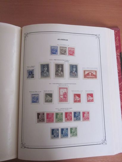 Un album Yvert et Tellier TP Algérie principalement...