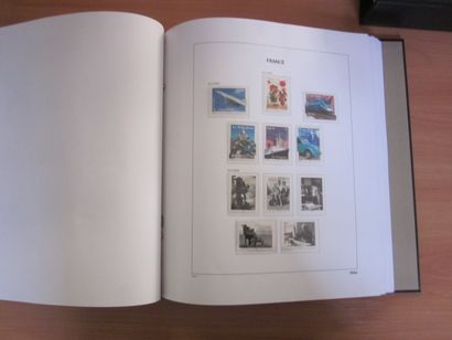 Trois albums DAVO avec étuis (bon état),...
