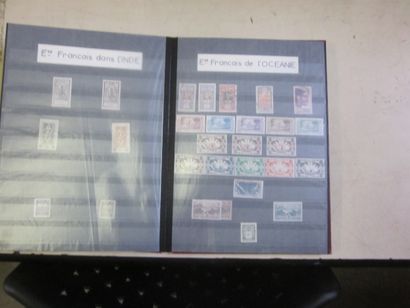 Deux cartons avec 12 classeurs (bon état...