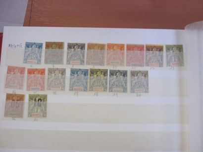 Trois classeurs de TP des colonies françaises/Monaco/Andorre/Sarre...