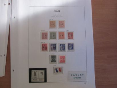 Une pochette avec des pages d'album TP de...