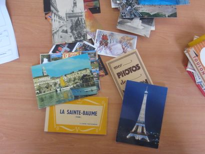 Un carton avec des CP modernes et des reproductions....