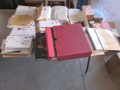 Trois cartons avec un fort volume de courrier...