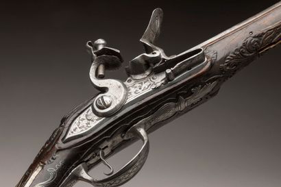 Paire de pistolets fin Louis XIV
Platines...