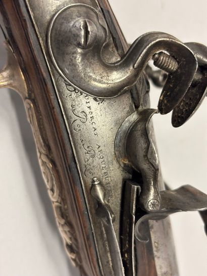 Fusil de chasse à silex. Platines marquées...