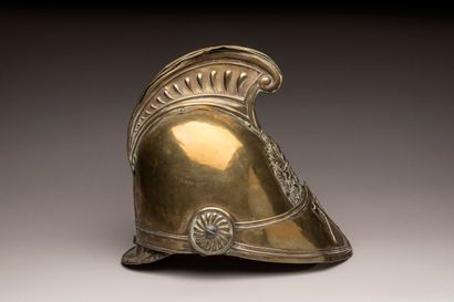 Casque de pompier en laiton. Plaque au coq...
