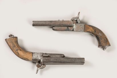 Paire de pistolets à broches, double canons...