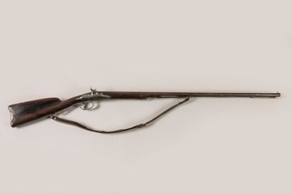 Fusil de chasse à silex transformé à percussion....