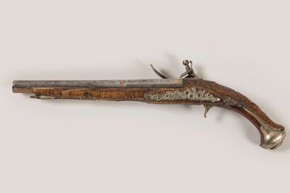 Pistolet à silex époque Louis XV. Canon à...