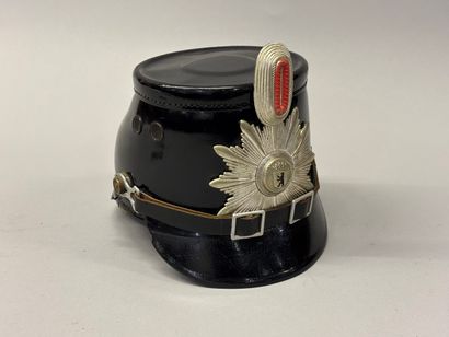 RDA, Shako de police.
Fut en matériau synthétique...