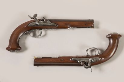Paire de pistolets d'arçons.
Platines à silex,...