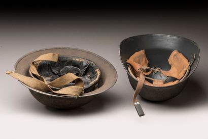 Lot de 4 casques (anglais, suisse, portugais,...
