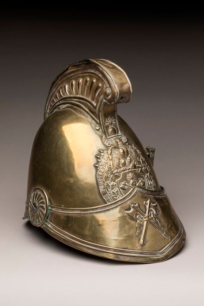 Casque de pompier en laiton. Plaque au coq...