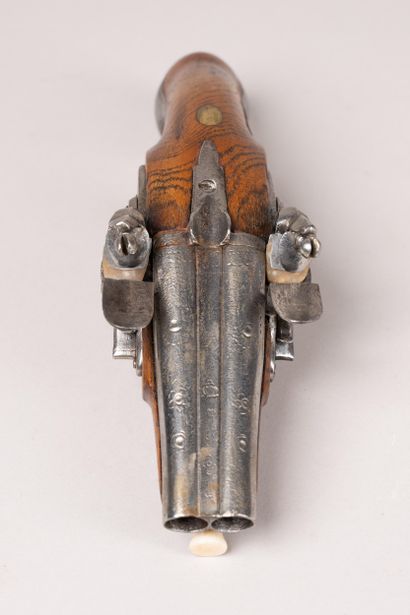 Pistolet de voyage à silex à deux canons...