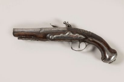 Pistolet à silex civil par Cassaignard. Canon...