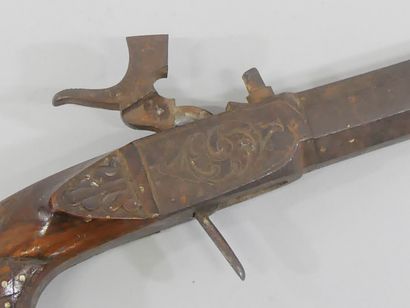 Pistolet type coup de poing à percussion,...