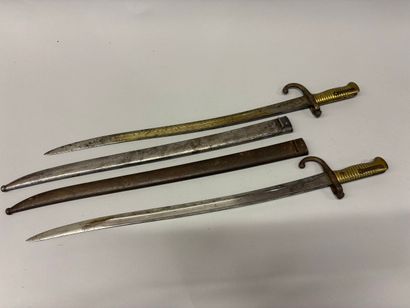 Lot de deux baionnettes modèle 1866. L’une...