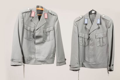 Lot de deux blousons de la Bundeswehr artillerie...
