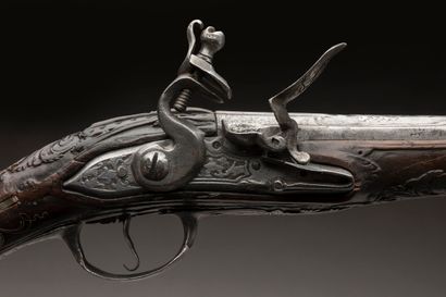 Paire de pistolets fin Louis XIV
Platines...