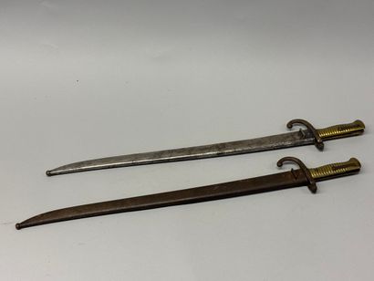 Lot de deux baionnettes modèle 1866. L’une...