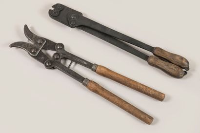 Lot de 2 pinces coupe-barbelés française....