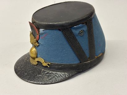 France St Cyr, un shako d'élève d'officier...