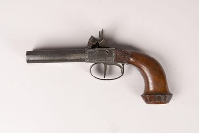Pistolet de voyage à percussion à deux canons...