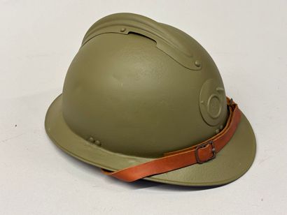 Casque de troupe de chasseurs, modèle 1926.
Repeint,...