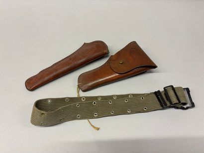 Etuis pour pistolet Colt 1911.
En cuir fauve.
On...