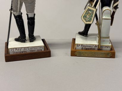 - Brigadier du 6e Régiment de Hussard. Socle...