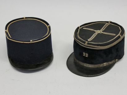 Lot de 2 képis modèle 31 dont un de Lieutenant...