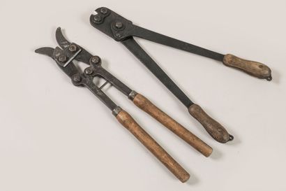 Lot de 2 pinces coupe-barbelés française....