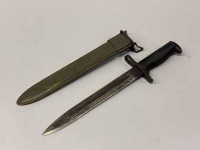 Couteau-Baïonnette US pour fusil Garand.
Plaquettes...