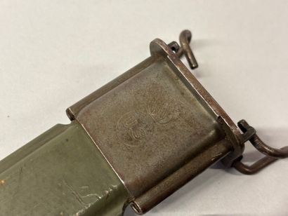 Couteau-Baïonnette US pour fusil Garand.
Plaquettes...