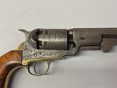 Colt Navy 1851, liégeois.
Six coups en calibre...