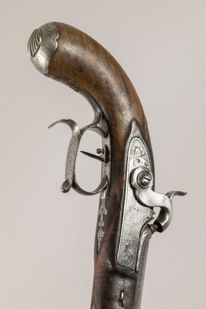 Pistolet de voyage ou de tir à percussion....