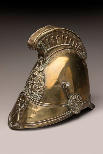Casque de pompier en laiton. Plaque au coq...