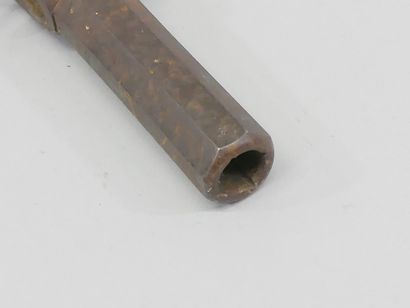 Pistolet type coup de poing à percussion,...