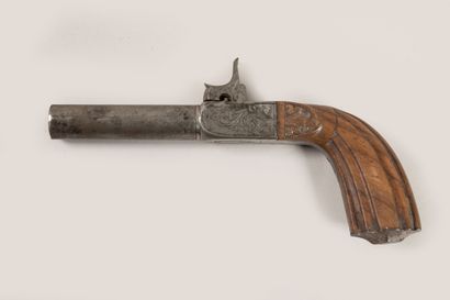 Petit pistolet à percussion à balle forcée....