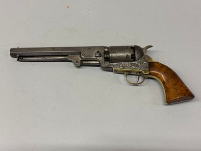 Colt Navy 1851, liégeois.
Six coups en calibre...