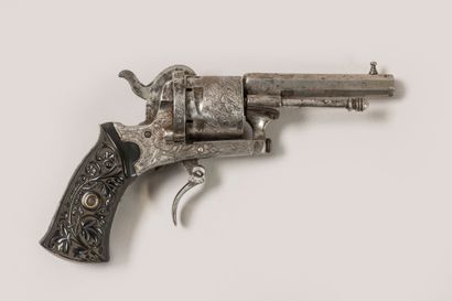 Pistolet à broche système Lefaucheux, carcasse...