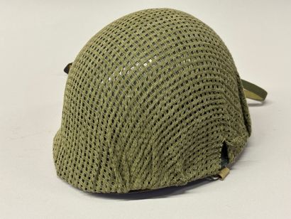 Casque US modèle 49.
Avec filet et liner...