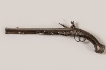 Beau pistolet d’arçon à silex XVIIIème attribué...